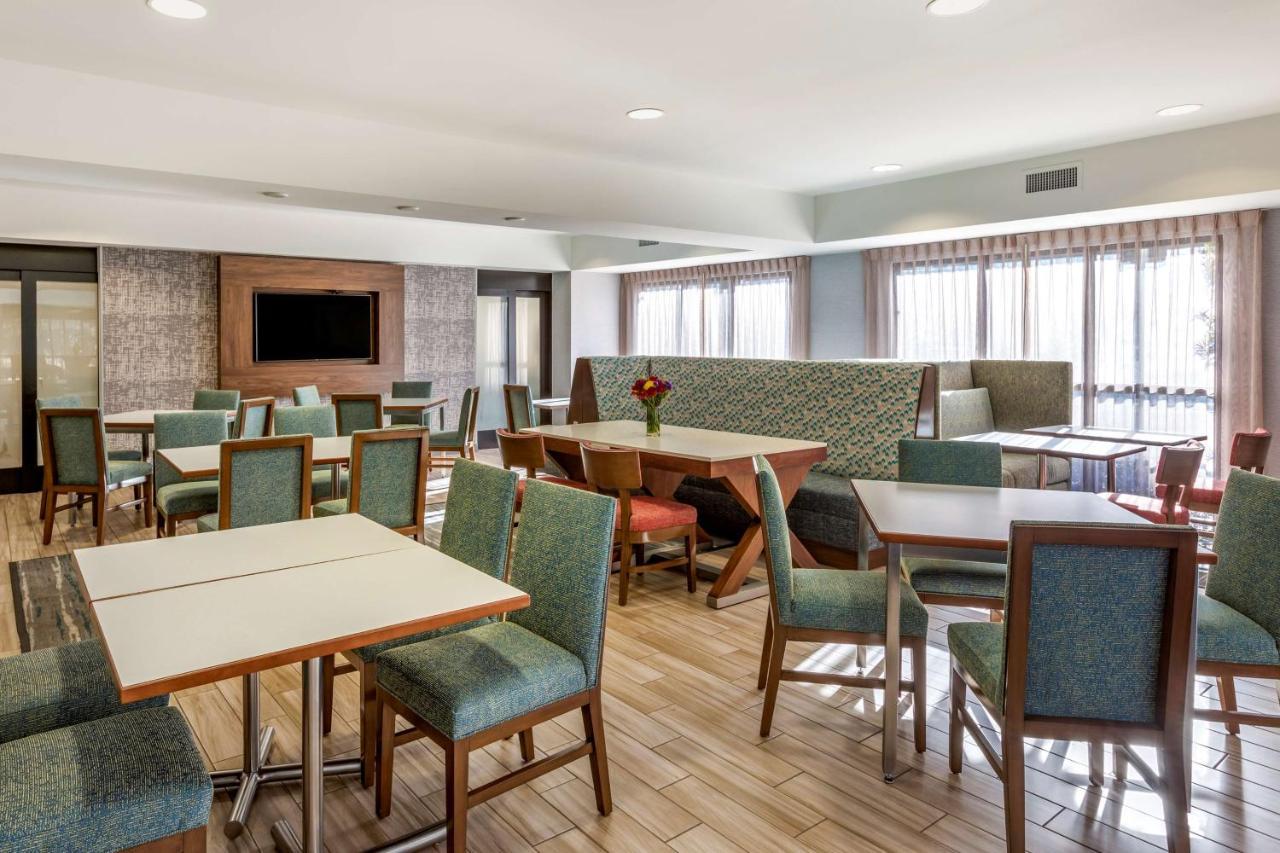 Hampton North San Diego County Hotel